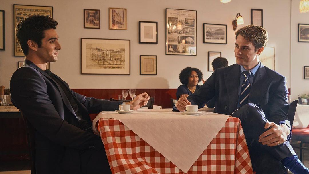 Escenas de 'Rojo, blanco y sangre azul'