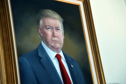 Trump orders the removal of a painting of himself at the Colorado Capitol: they painted him with a very fat face
