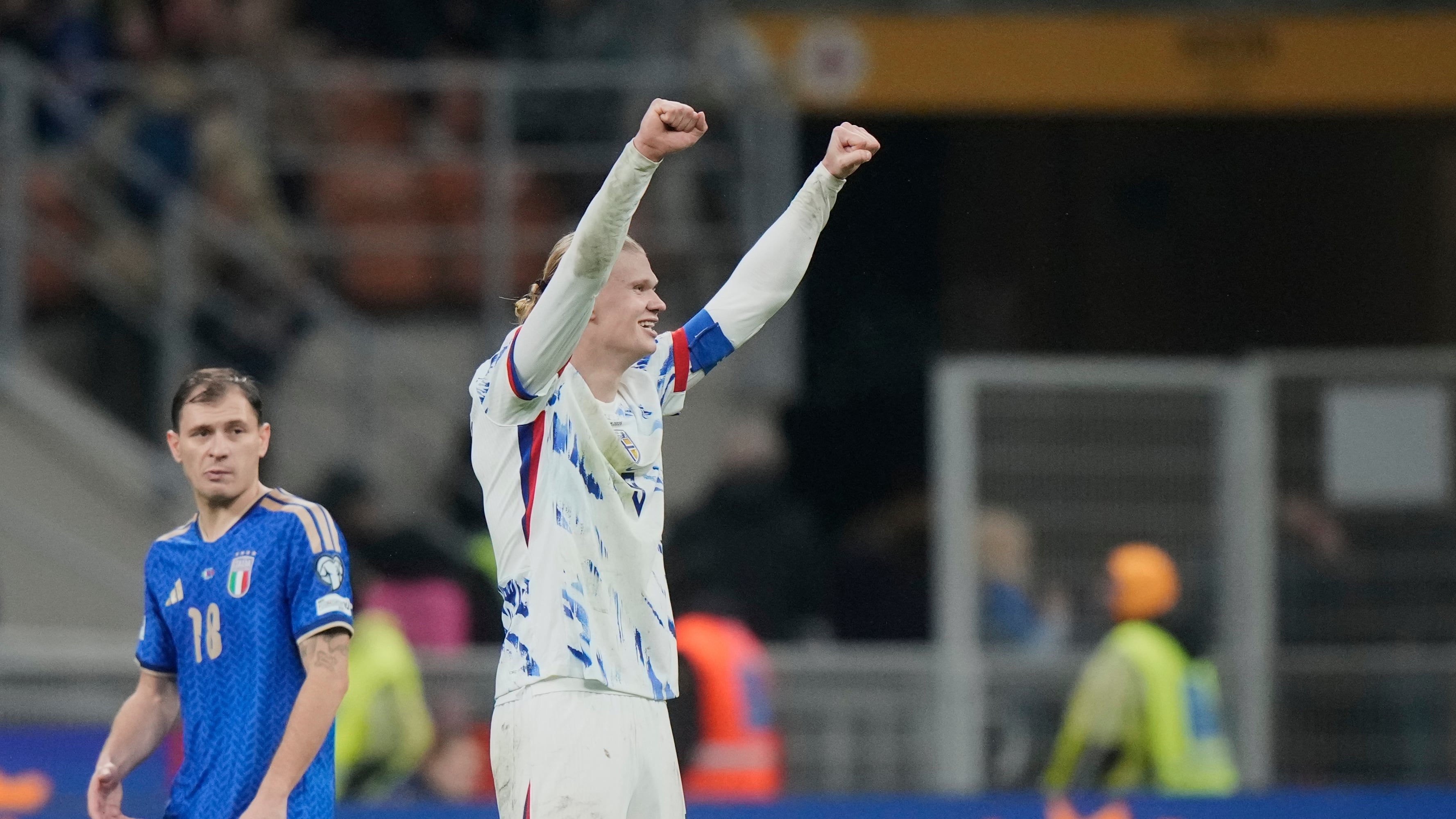 Haaland comandó la clasificación de Noruega con un dobete.