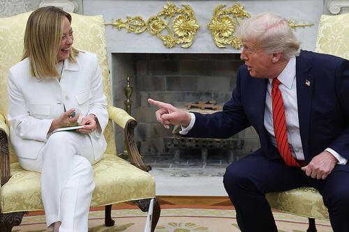 Trump dice que no tiene prisa por eliminar aranceles luego de reunión con la primera ministra de Italia