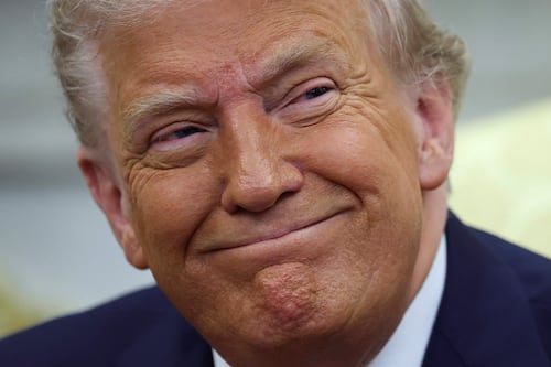 Trump cruza todos los límites: se burla del asesinato de Rob Reiner y Michel Singer