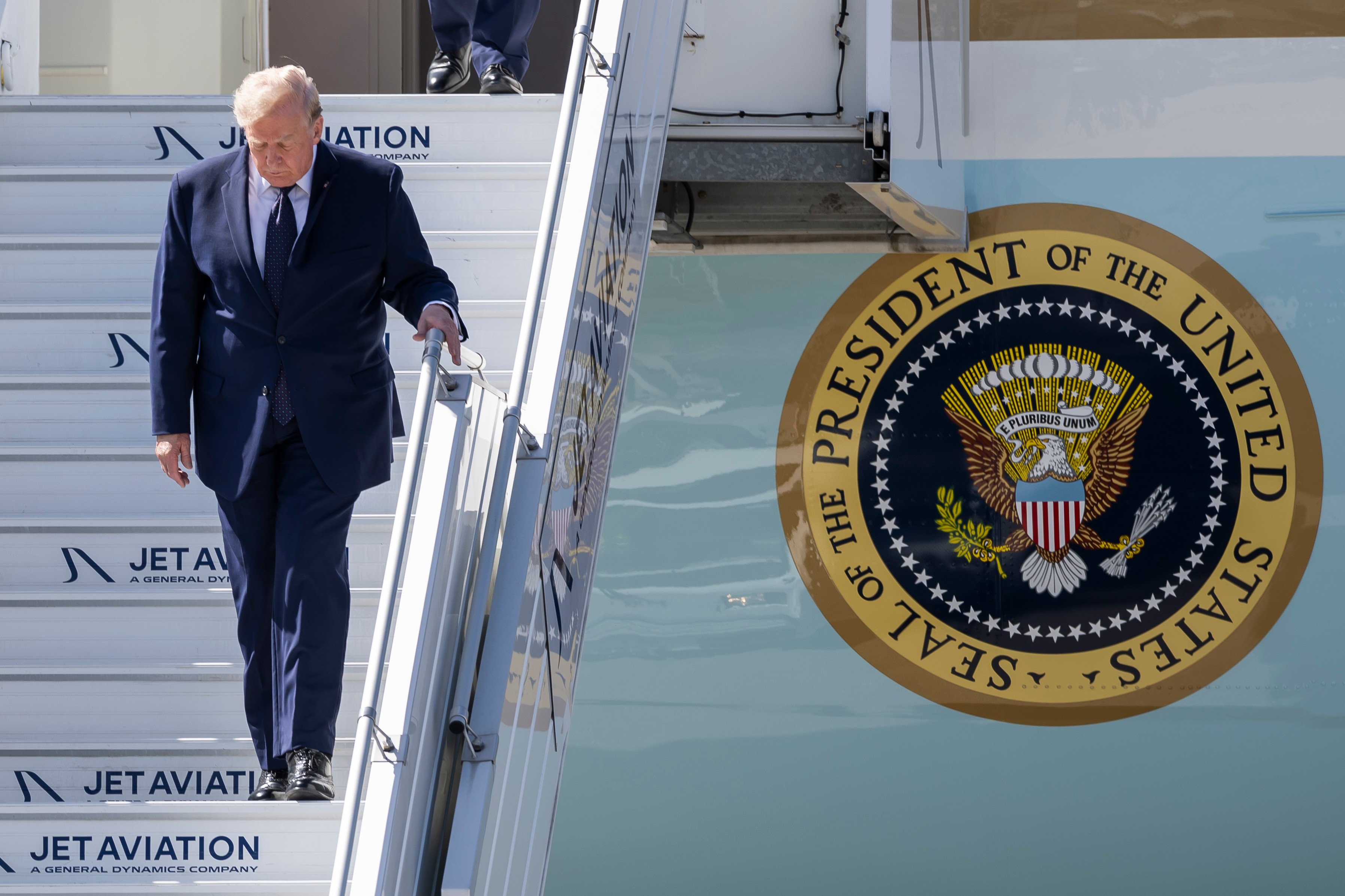 Donald Trump llega a la cumbre del G7 tras acuerdo con Irán 