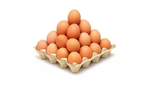 Descubre el número exacto de huevos en la imagen.
