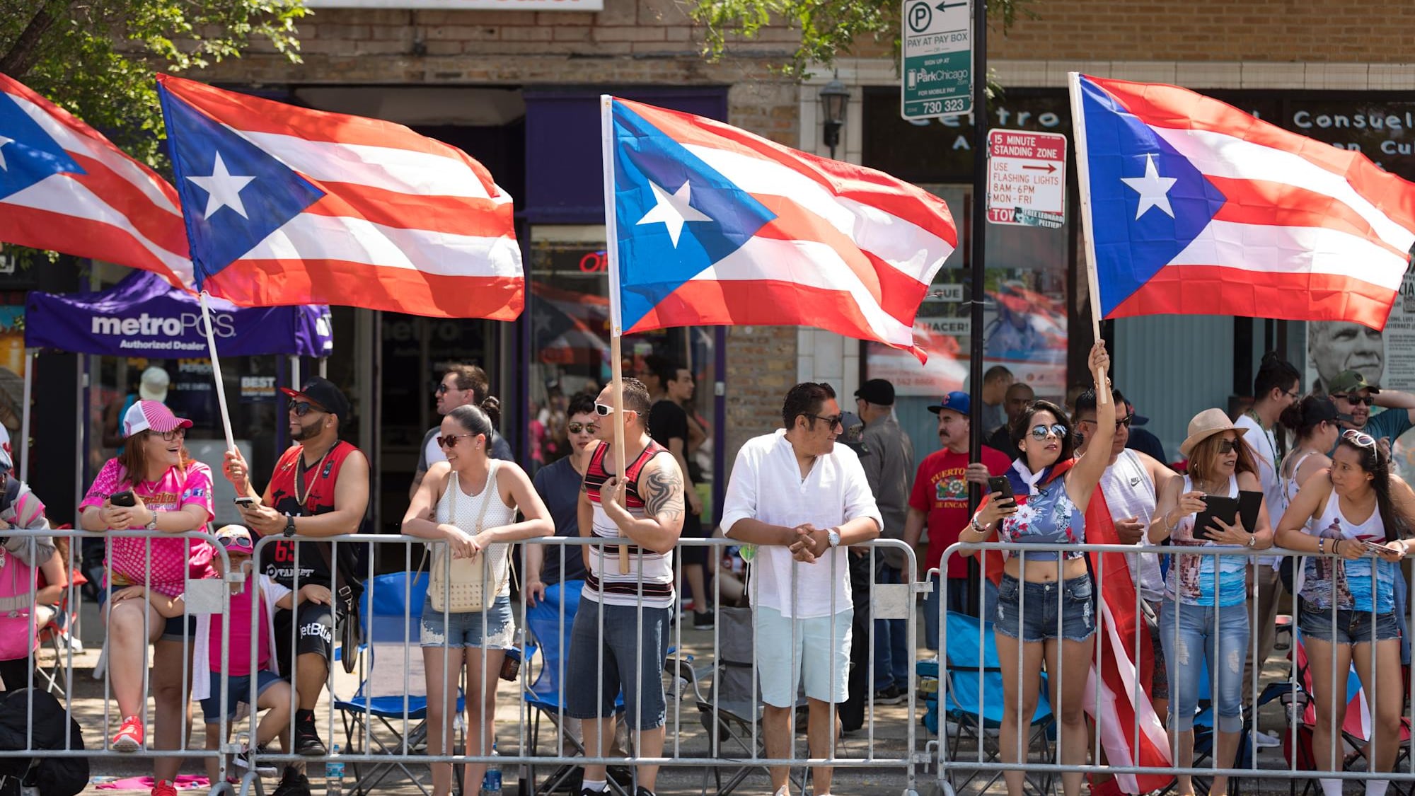Los latinos deberán mantenerse optimistas ante circcunstancia económica fuerte.
