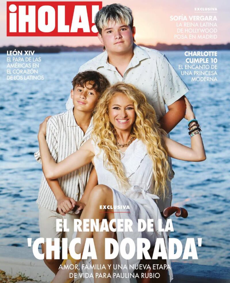 Paulina Rubio protagoniza portada de HOLA! junto a sus hijos