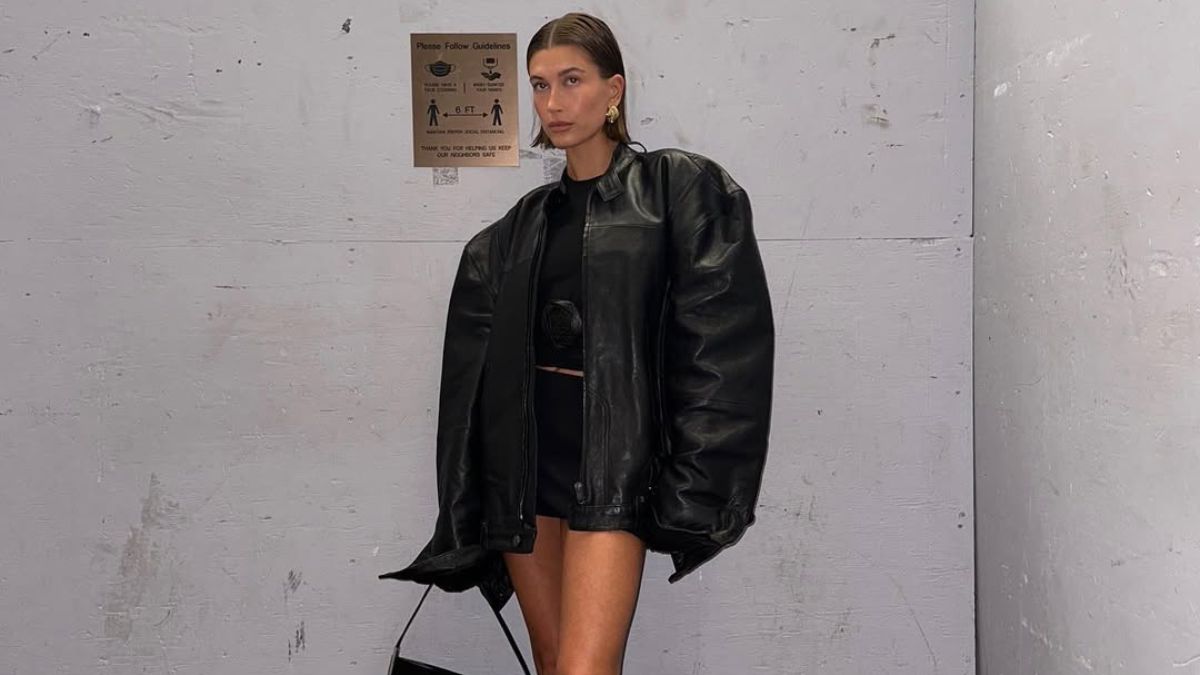 Ni blazers ni chamarras de mezclilla: la bomber oversize es la prenda que dominará los outfits este año
