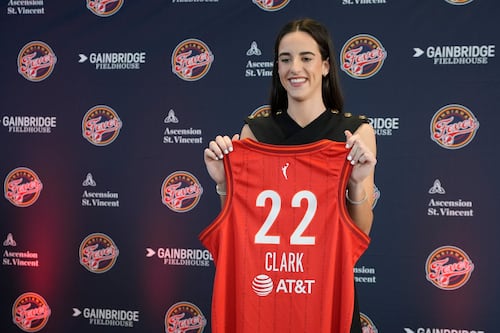 Caitlin Clark firmará un contrato de 28 millones de dólares con Nike y tendrá zapatilla con su nombre