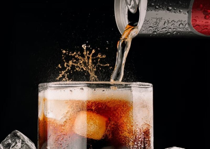 Muchos piensan que el ingerir medicamentos con refrescos no tiene consecuencias