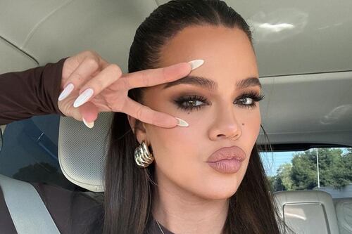 Khloé Kardashian admitió inyectarse rellenos faciales después de que le extirparan un tumor en la mejilla