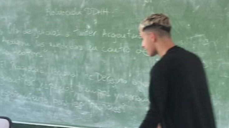 El chico intentó, con astucia, no perder la nota de su materia