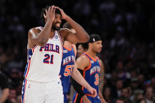 Dueños de los 76ers compraron boletos para bloquear a la afición de los Knicks