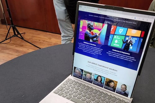 MWC 2023: Lenovo presenta un modelo conceptual de una laptop enrollable