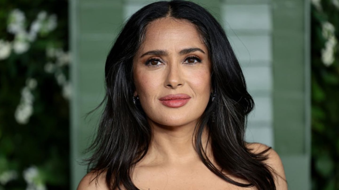 Salma Hayek dazzling bikini dance at 58 years old – Metro World News