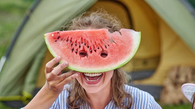 Para consumir la cáscara de sandía debes asegurarte de lavar de forma adecuada.