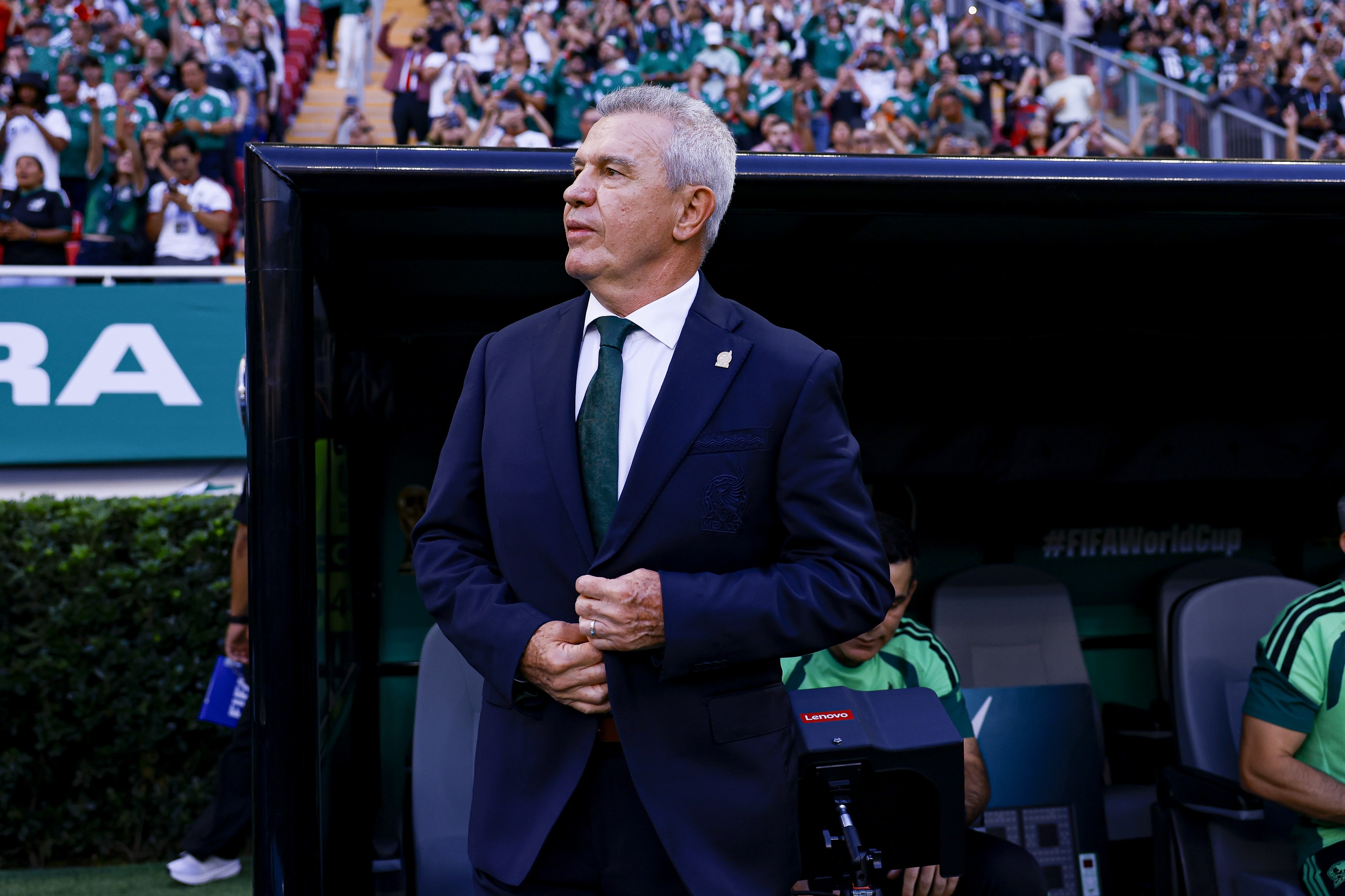 Javier Aguirre está dirigiendo su tercer Mundial con México.
