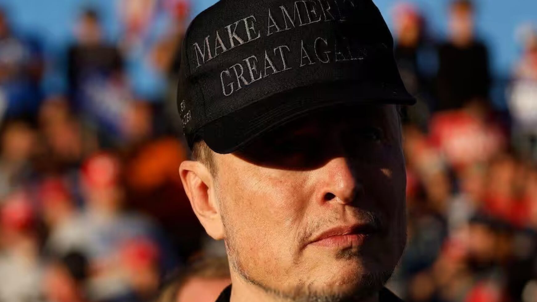 La historia de Elon Musk, llena de éxitos y controversias, no deja de sumar capítulos y esta vez, el tema de la inmigración le añade una capa más de complejidad.