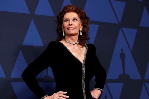 Por una caída, Sophia Loren fue operada de emergencia