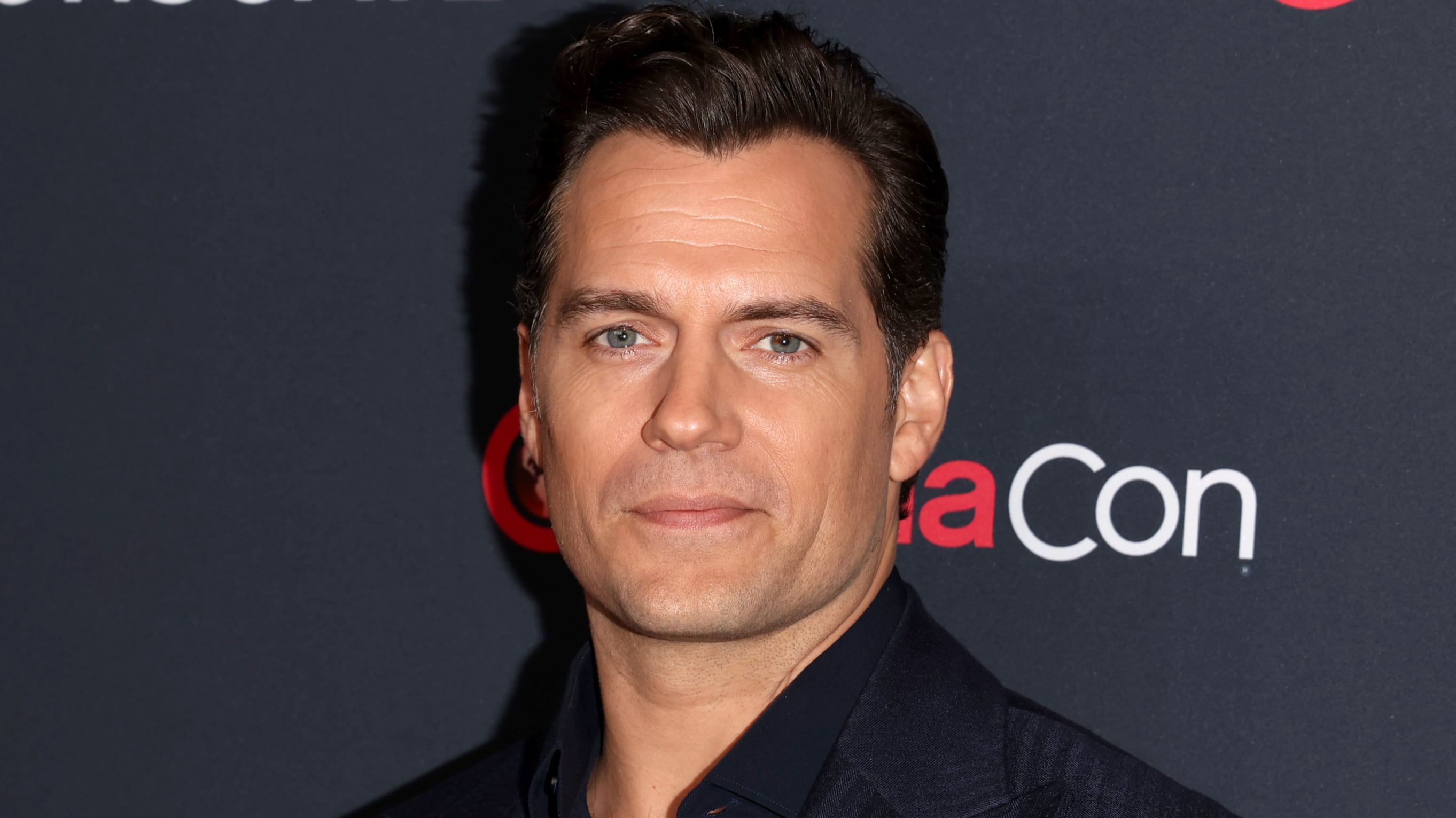 Henry Cavill llegó a CinemaCon que se realiza en Las Vegas, donde habló del próximo reinicio de Highlander y el estreno de Argylle en plataforma