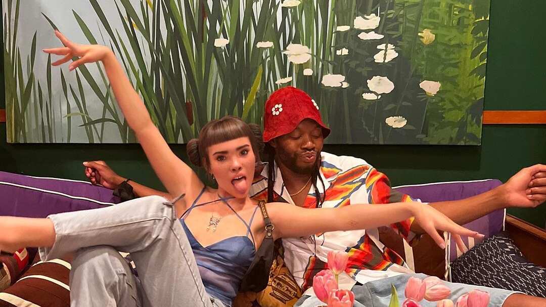 Miquela Sousa, mejor conocida como @lilmiquela es una de las influencers virtuales más famosas del mundo.