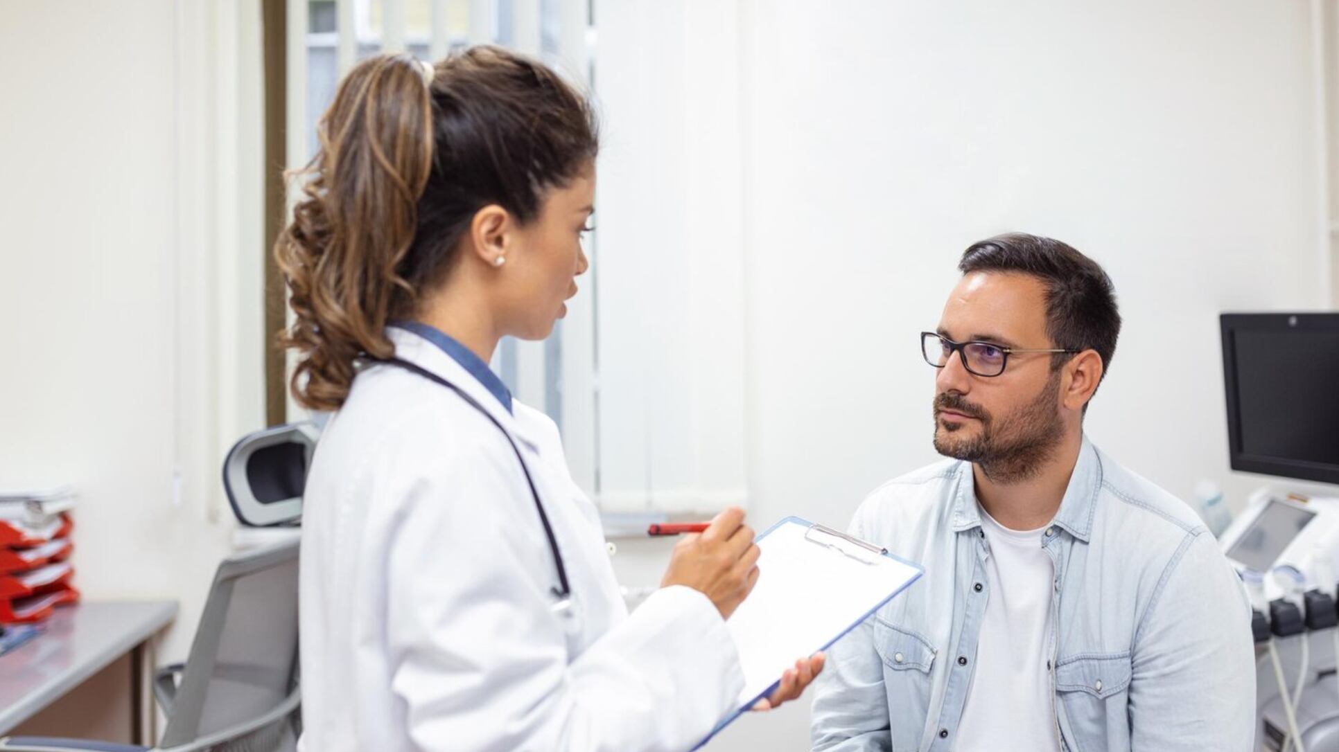 Afecta al sistema nervioso periférico