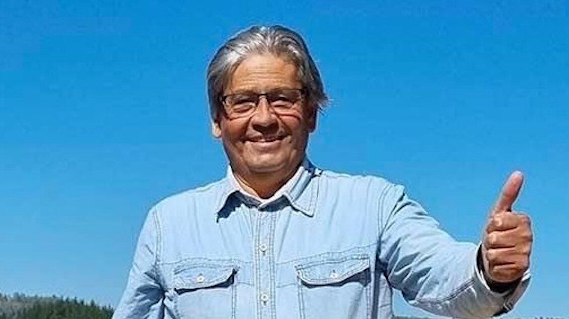 El alcalde de la comunda Florida, Jorge Roa, se quitó la vida en su domicilio tras chocar en estado de ebriedad la mañana de domingo y quedar detenido. Así lo confirmó la presidenta regional de la Democracia Cristiana, María Carolina Inostroza a BioBio. 
“Luego de producir un accidente de tránsito donde él estuvo involucrado, él había anunciado por redes sociales y algunos medios que él iba a renunciar a su cargo de alcalde. Nos acabamos de enterar que se quitó la vida en su domicilio en la comuna de Florida”, indicó al citado medio.