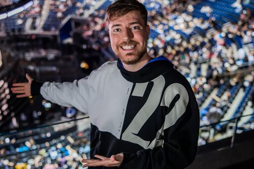 MrBeast dice que comprará TikTok en medio de revuelo por baneo en EEUU