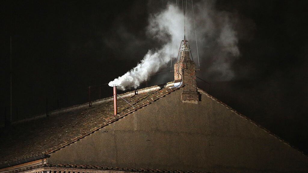 Humo blanco en el Vaticano