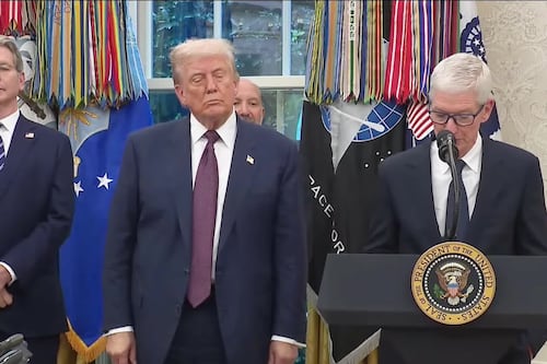 Apple will invest another $100 billion in the United States to avoid Trump’s tariffs on its products