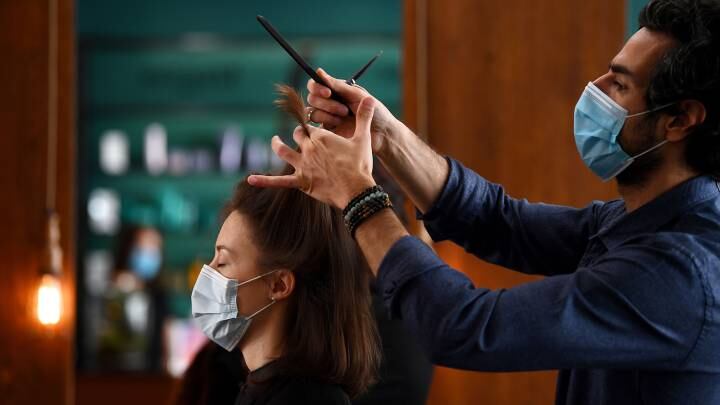 Amante de la peluquería en Estados Unidos deben tener un permiso para laborar.