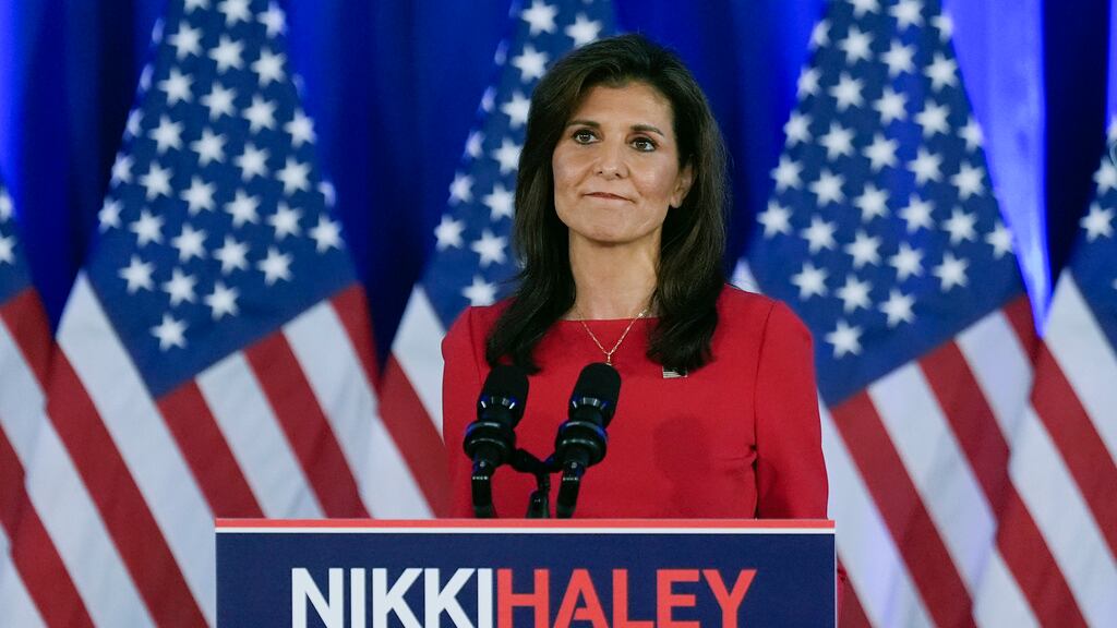 Nikki Haley baja su candidatura presidencial.