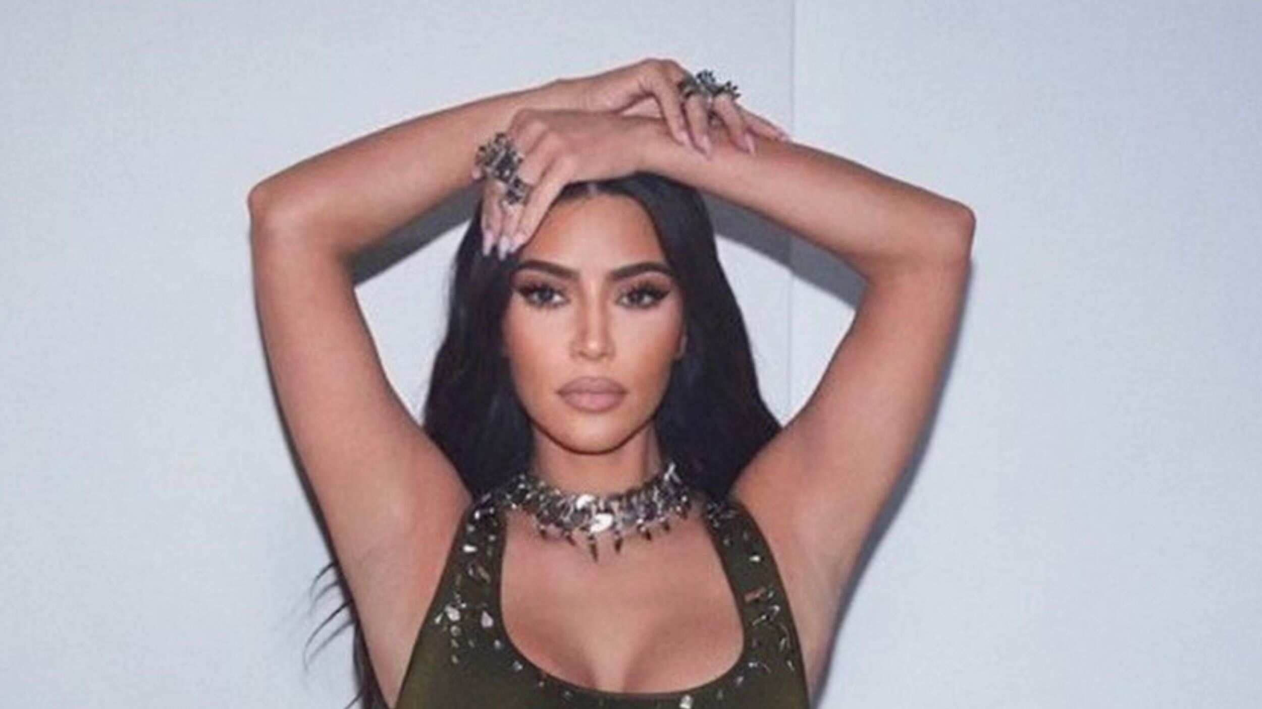 Latinos demandan a Kim Kardashian por malas condiciones laborales
