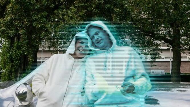 Alicia se casará con el holograma AILex el próximo año