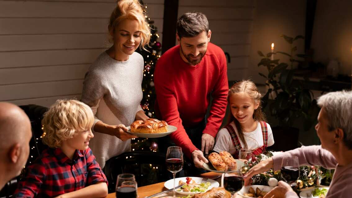 En todo el mundo. En todos los países encuestados, una mayoría considerable de personas afirma que el deterioro moral es un problema “moderadamente grave” o “muy grave”