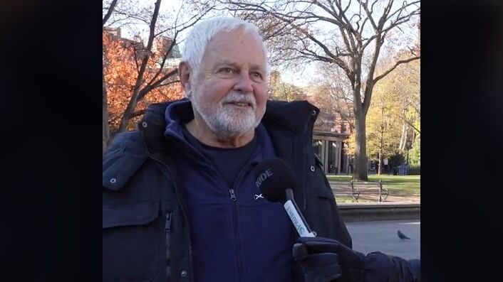 El anciano tocó el corazón de millones de personas con su respuesta sobre el mayor error de su vida