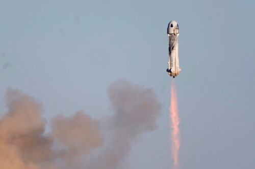 Cuánto cuesta un boleto espacial para un viaje como el que hizo Katy Perry con Blue Origin