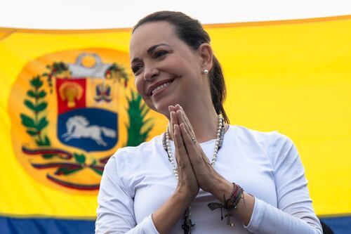 María Corina Machado recibe el Premio Nobel de la Paz 2025 por su defensa democrática en Venezuela