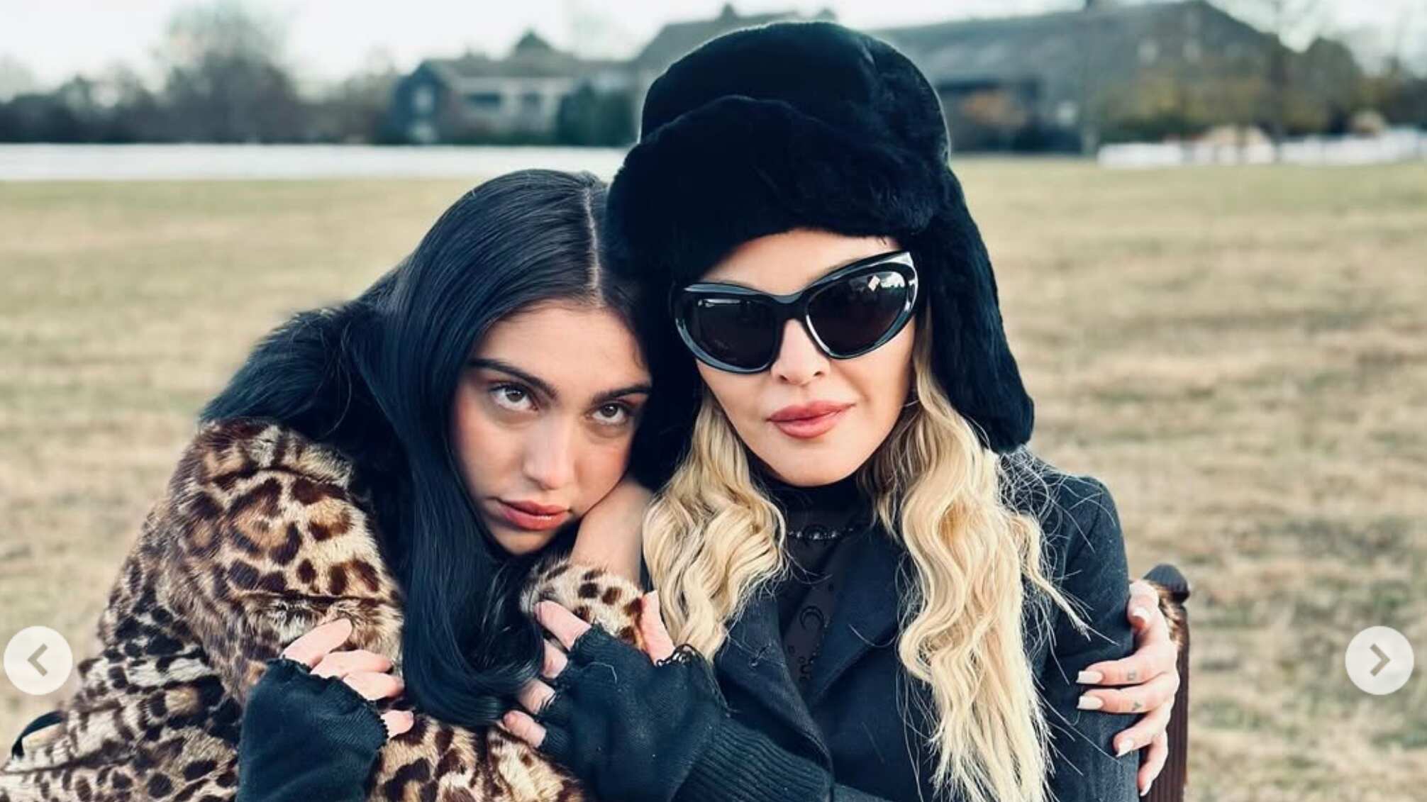 Tiene un estilo irreverente con el de su mamá