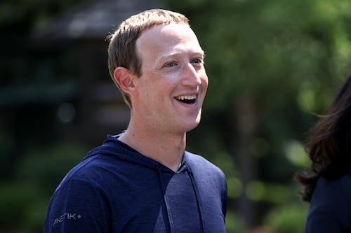 Mark Zuckerberg le puso presión a Donald Trump por los impuestos digitales