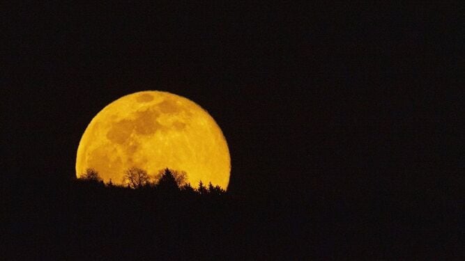 La "Súper Luna de Ciervo" es una de las más esperadas de julio.