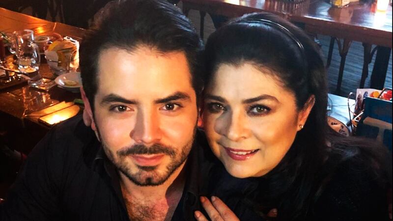 José Eduardo Derbez tiene una excelente relación con su mamá