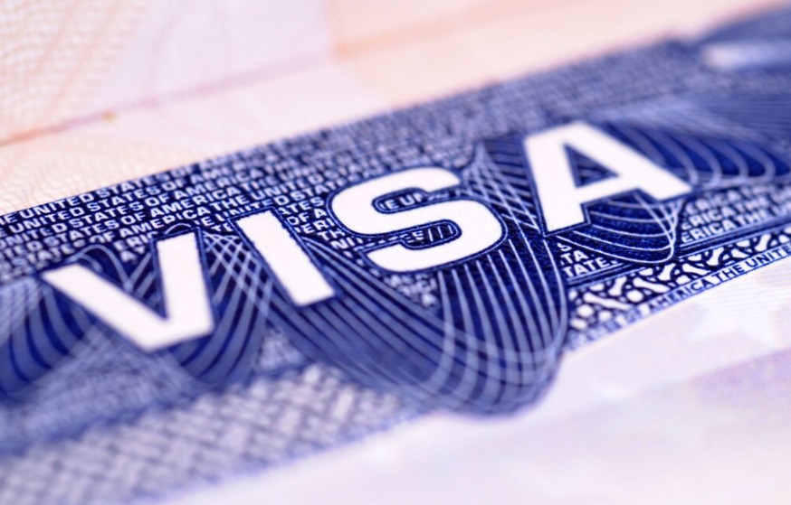 Juez de Estados Unidos contradice a Trump y modifica pago para solicitar visa 