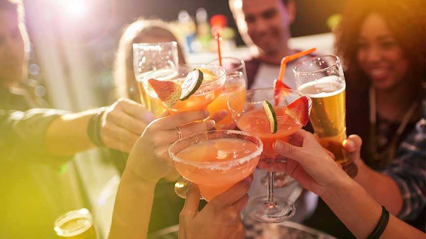 Tomar bebidas alcohólica es más saludable que abstenerse | Foto: Referencial