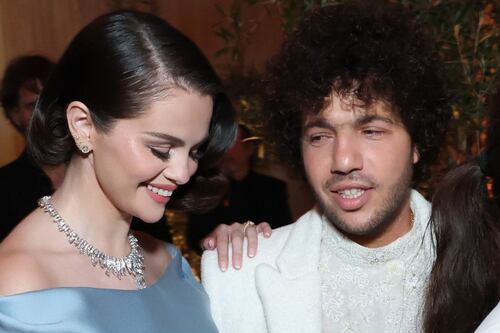 Selena Gomez and Benny Blanco apply for a mortgage to acquire a mansion