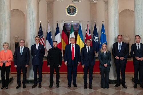 Trump interrupts meeting with European leaders to talk with Putin about summit with Zelensky