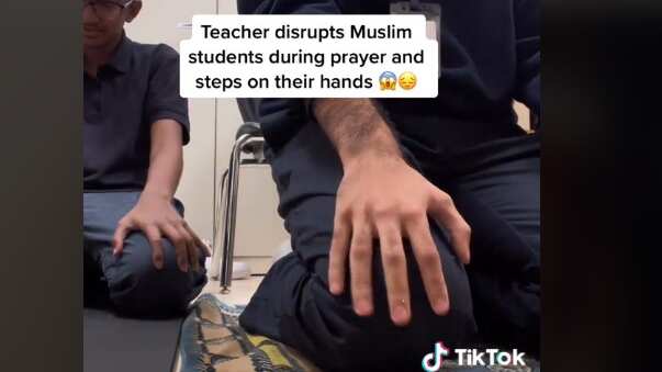 Alumnos musulmanes oran