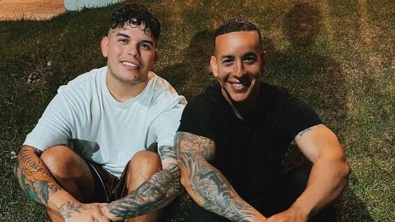 Daddy Yankee y su hijo Jeremy Ayala