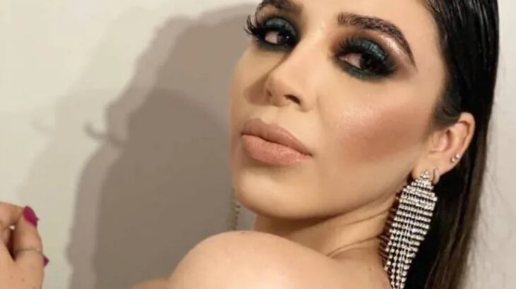 Emma Coronel sorprende atuendo por el Día de las Madres