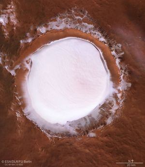 La ESA te lleva a conocer Korolev: el impresionante cráter de 82 kilómetros de ancho ubicado en Marte