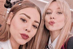 El beso entre Danna Paola y Ester Expósito que dejó a los fanáticos impactados
