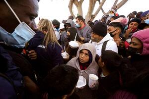 Juez federal ordena no usar pandemia para expulsar migrantes